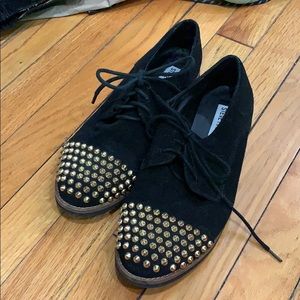 Steve Madden black gold tip shoes